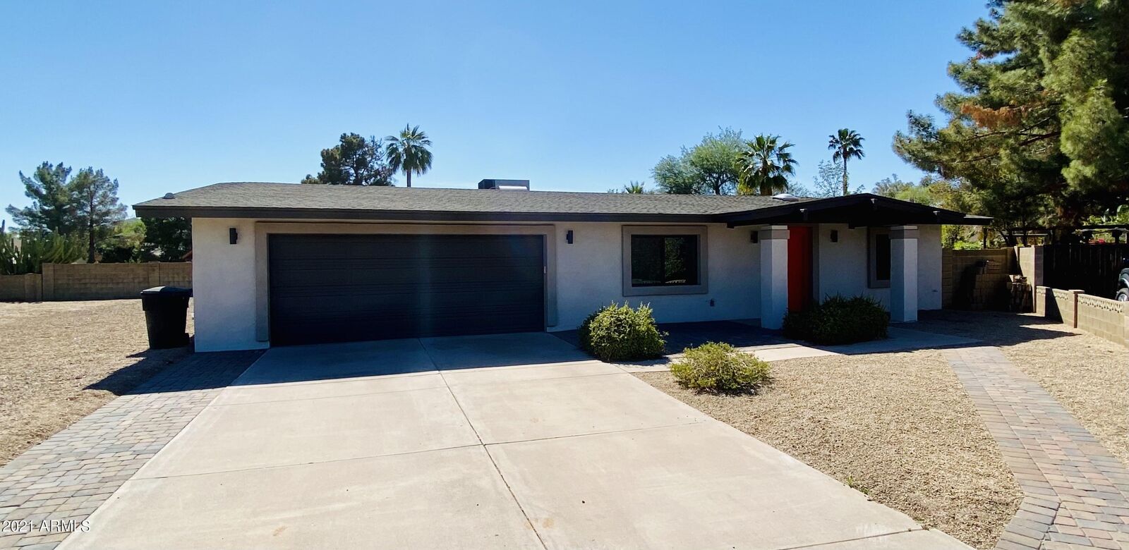 Property Photo: 8108 E Redwing Road AZ 85250