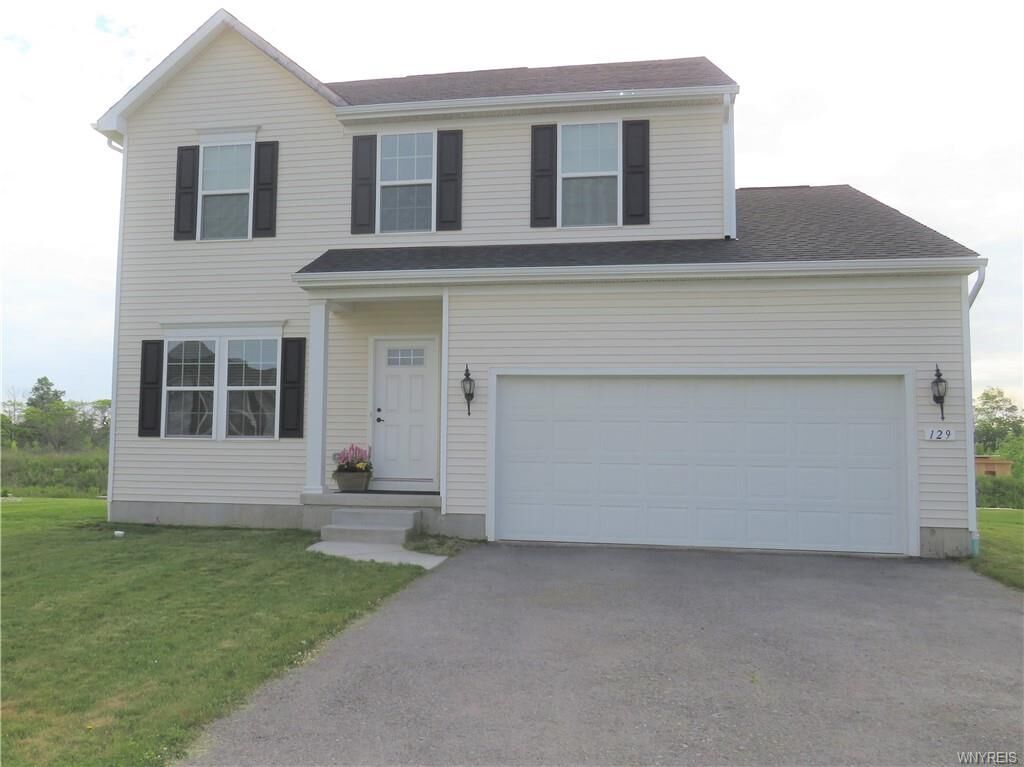 Property Photo:  129 Stonebridge Road  NY 14072 