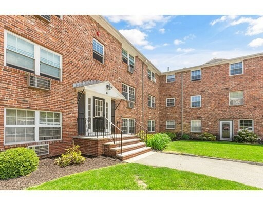 Property Photo: 4 Colonial Village 11 MA 02474