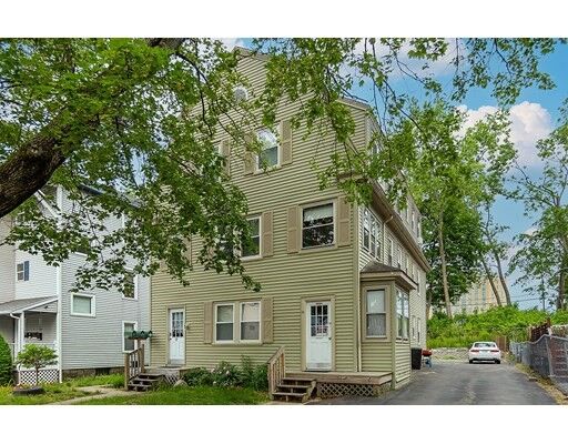 Property Photo:  18 Haynes St  MA 01603 