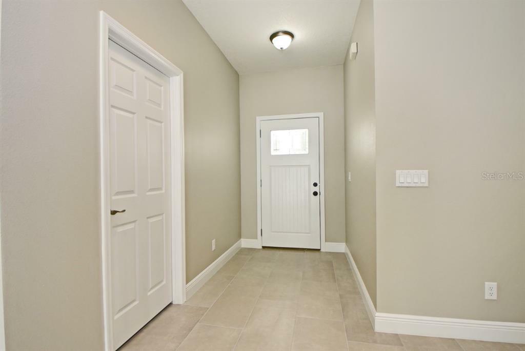 Property Photo:  1511 Oak Ln  FL 32707 