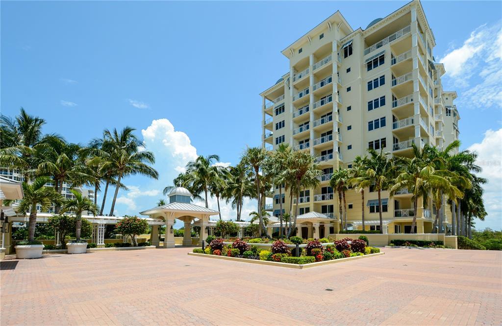 Property Photo: 2050 Benjamin Franklin Drive B804 FL 34236