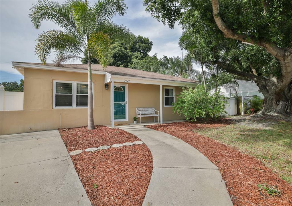 Property Photo:  3927 W Bay Vista Avenue  FL 33611 