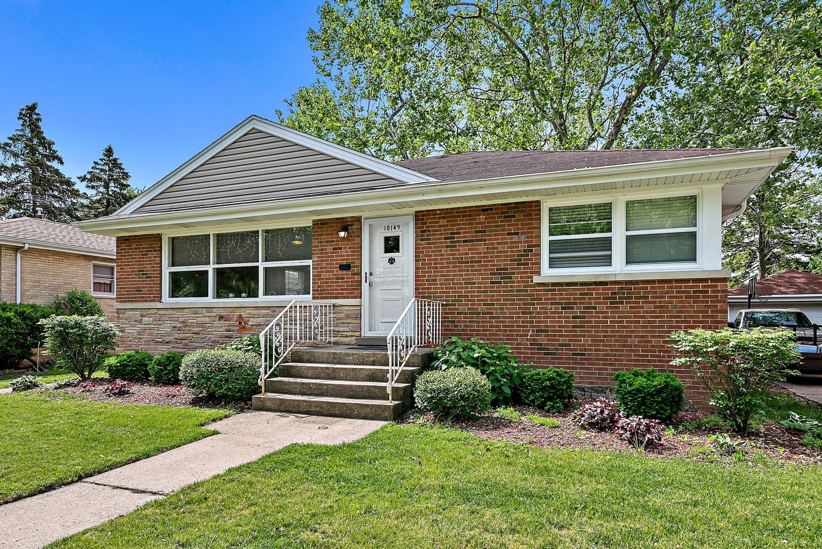 Property Photo:  10149 Pell Street  IL 60154 