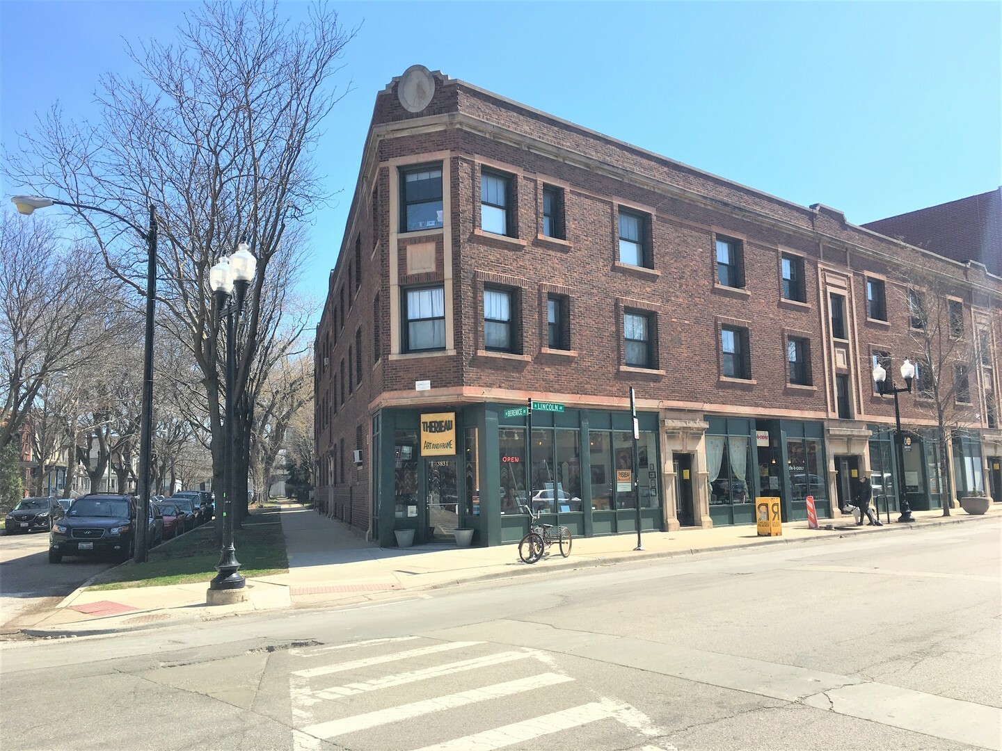Property Photo: 3831 N Lincoln Avenue 3 IL 60613