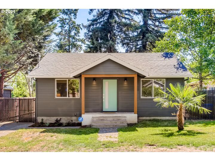 4704 NE 90th Ave  Portland OR 97220 photo