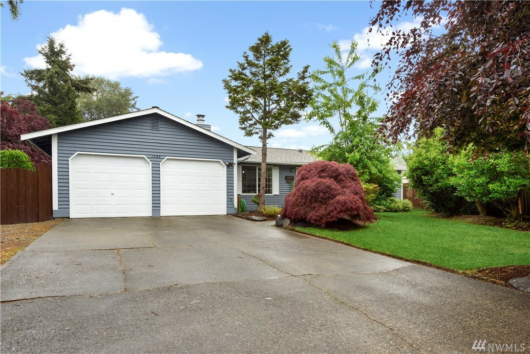 Property Photo: 1429 227th Place SW WA 98021