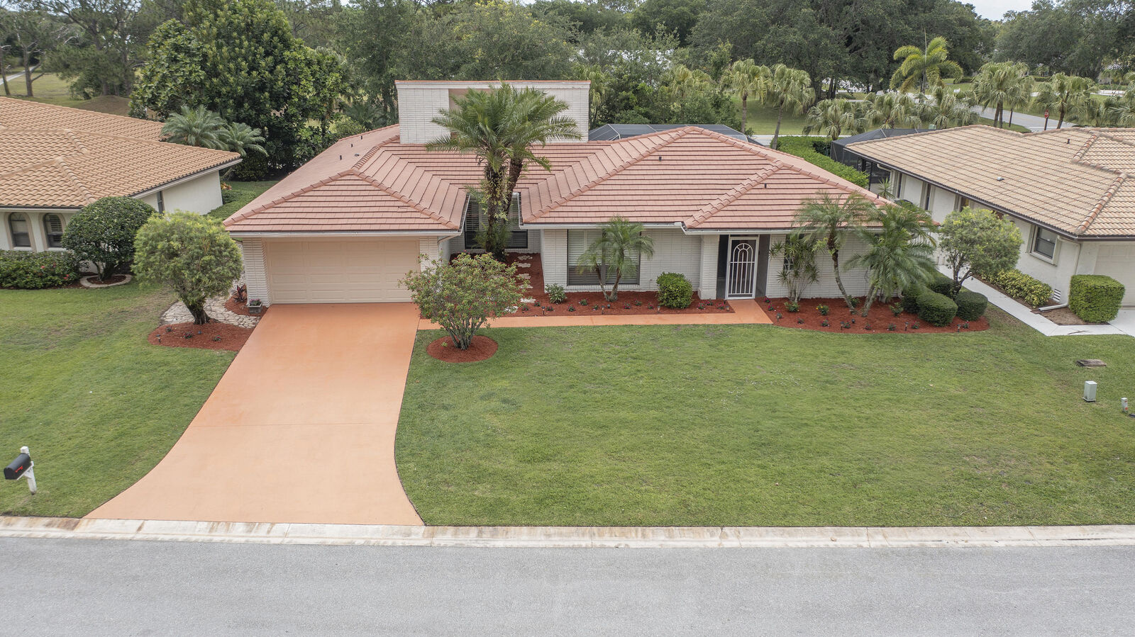 Property Photo:  2281 SW Starling Drive  FL 34990 