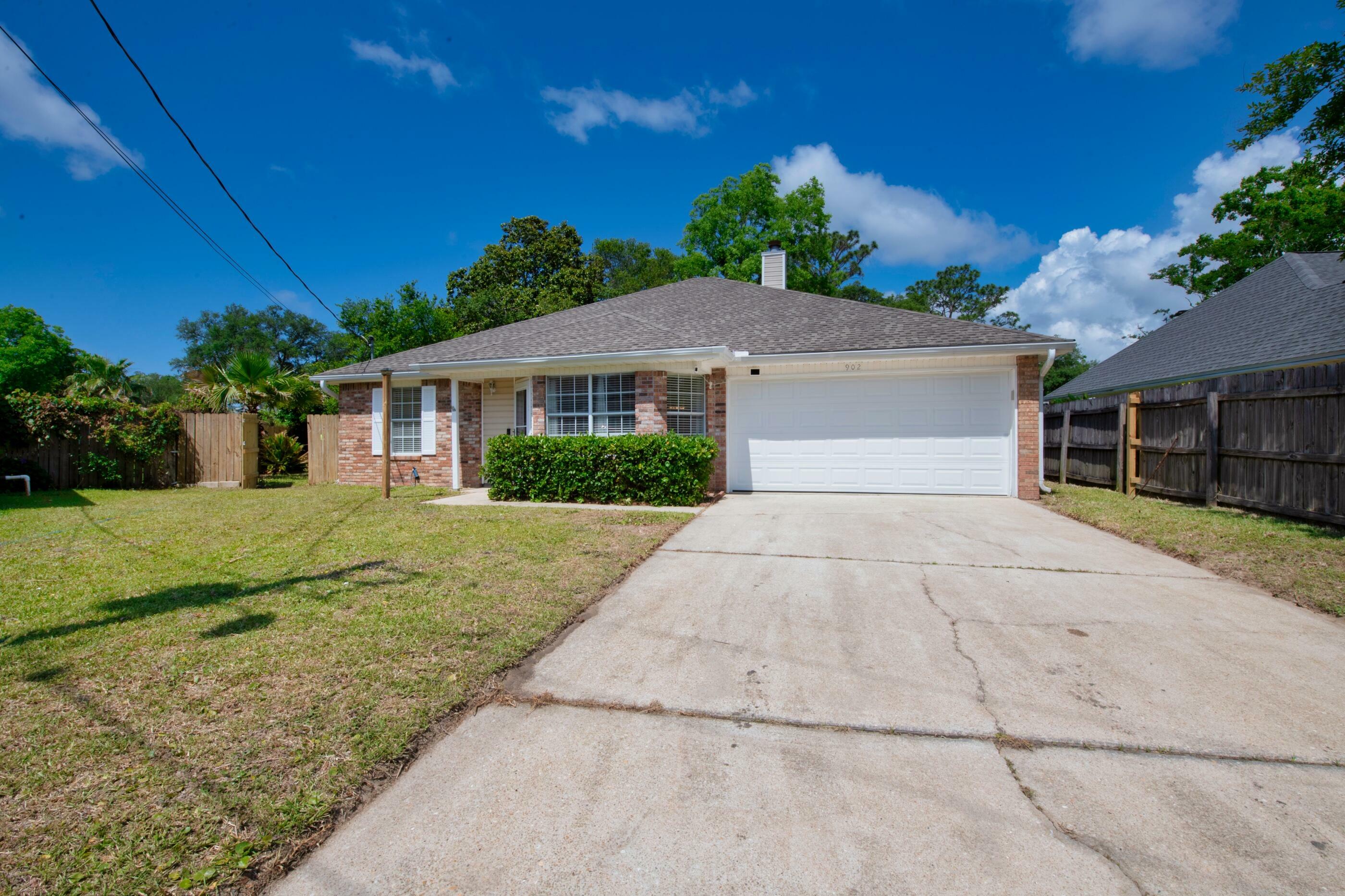 Property Photo:  902 Emily Circle  FL 32547 