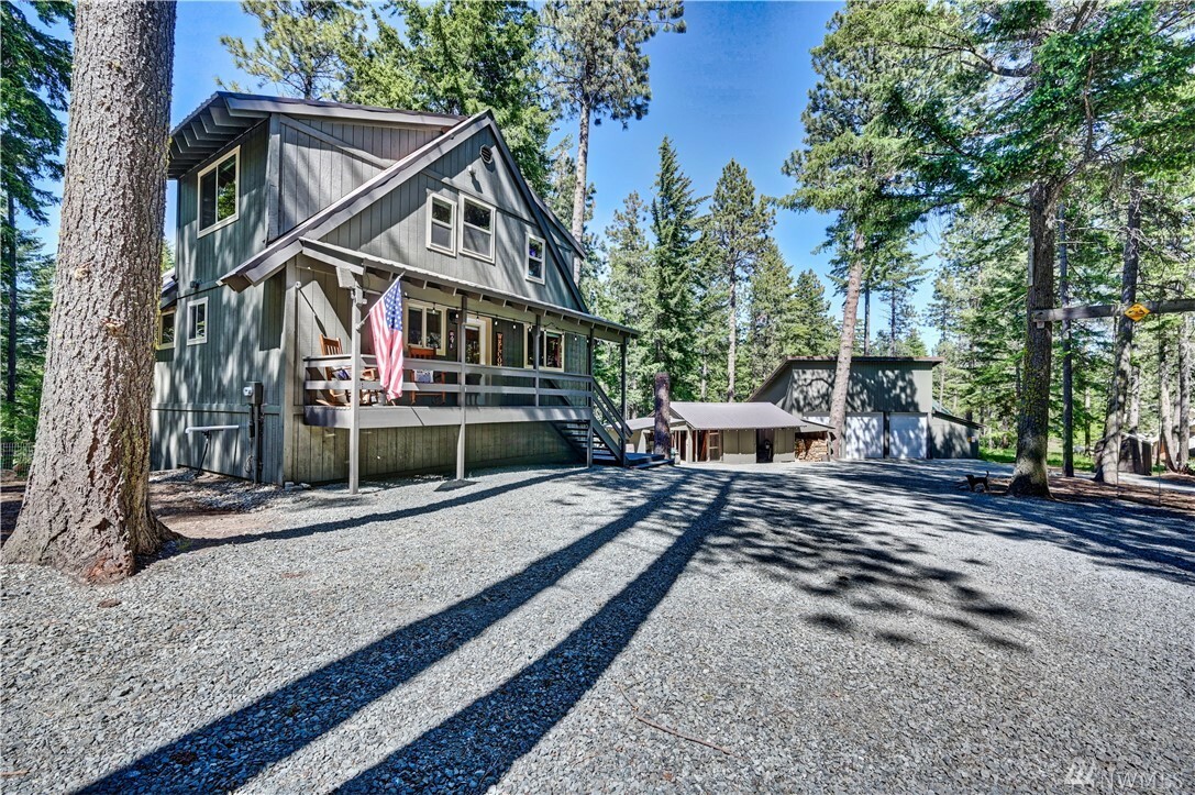 Property Photo:  1291 Sky Meadows Dr  WA 98922 