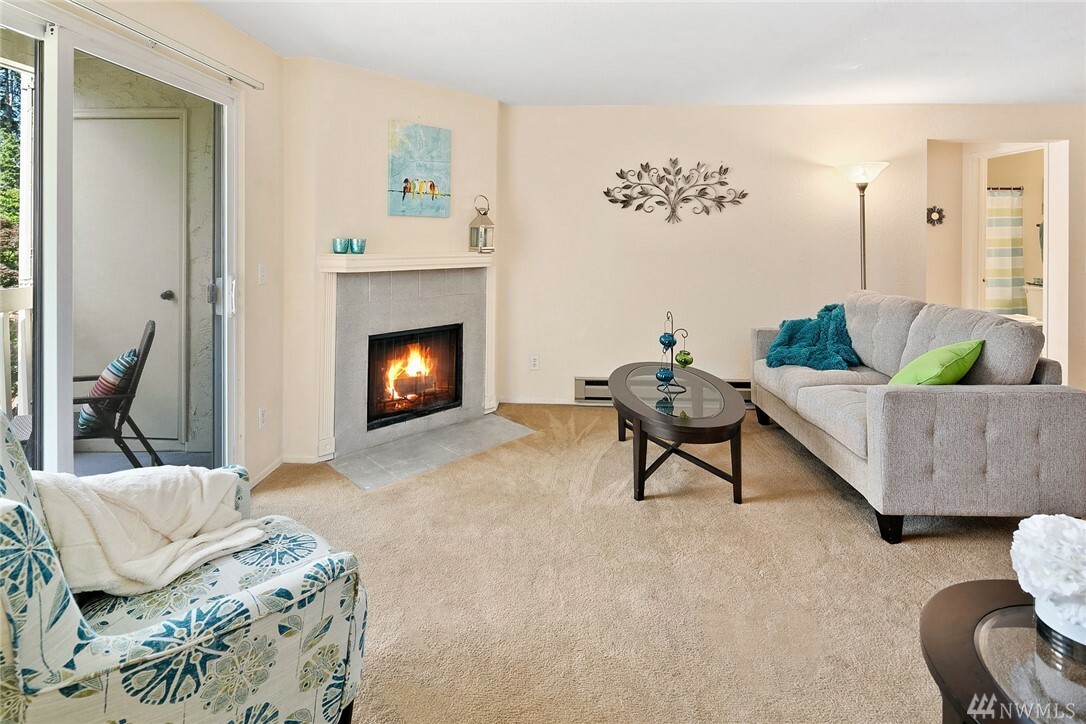 Property Photo: 9494 Redmond-Woodinville Rd NE B-205 WA 98052