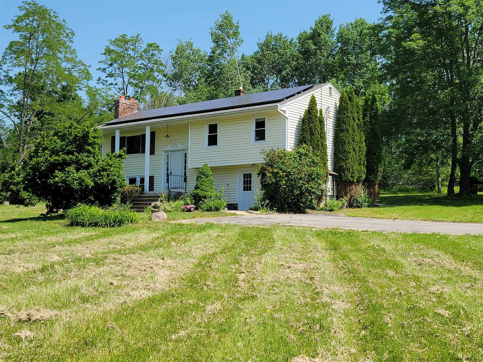 Property Photo:  5524 Hennessey Road  NY 12186 