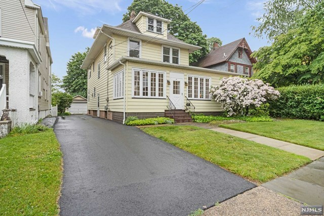 Property Photo:  41 Ridge Road  NJ 07070 