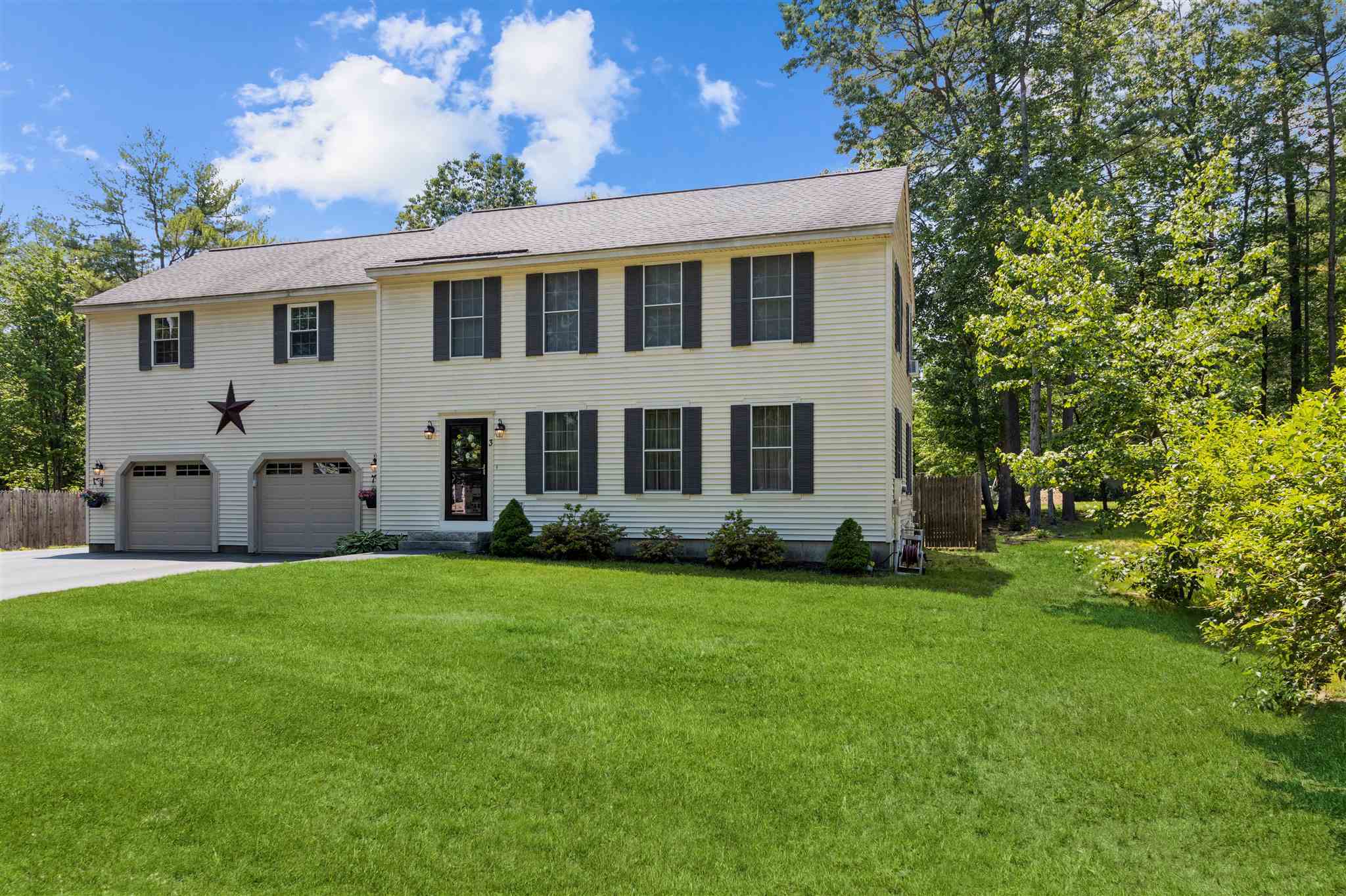 Property Photo: 3 Gallen Drive NH 03303