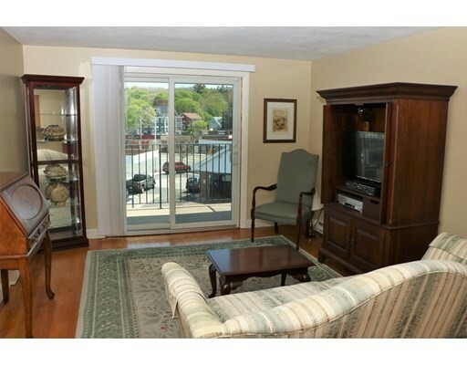 Property Photo: 36 Essex St 7 MA 01904