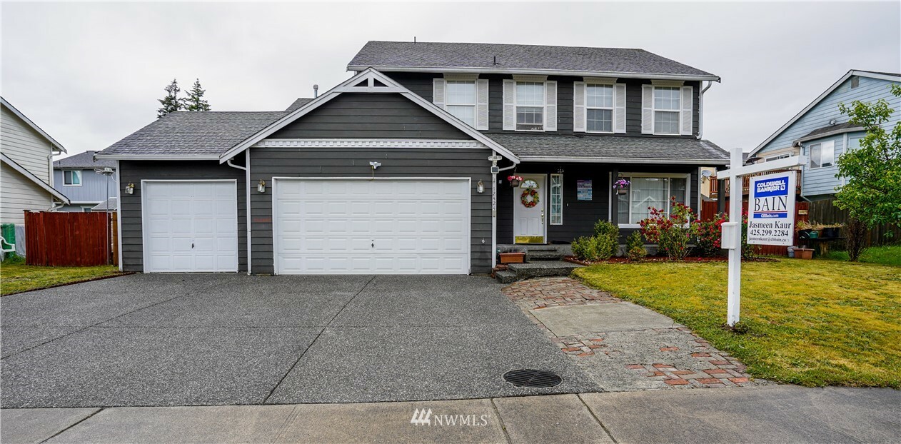 Property Photo: 12424 SE 23rd Avenue SE WA 98208