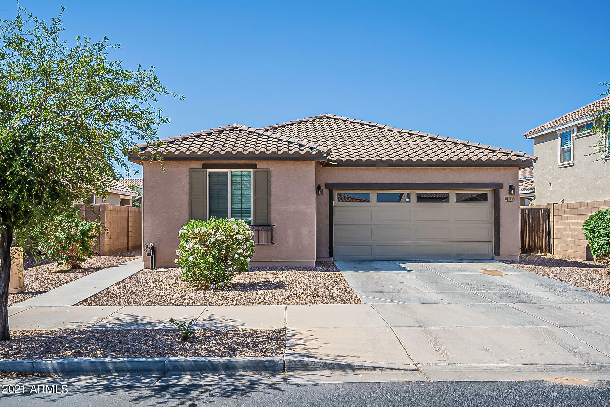 Property Photo:  20967 E Creekside Drive  AZ 85142 