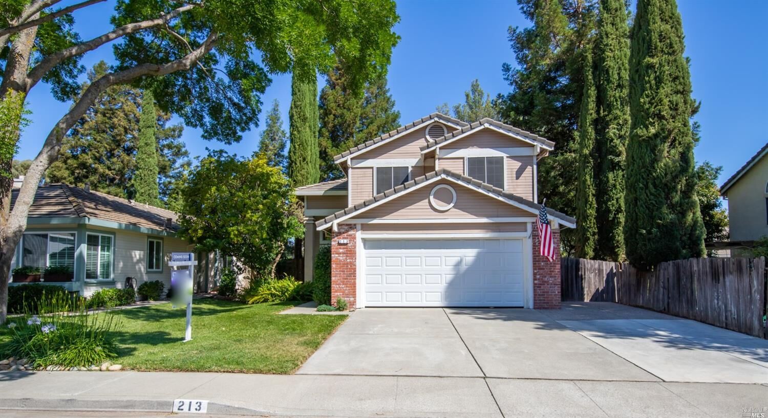 Property Photo:  213 Regency Circle  CA 95687