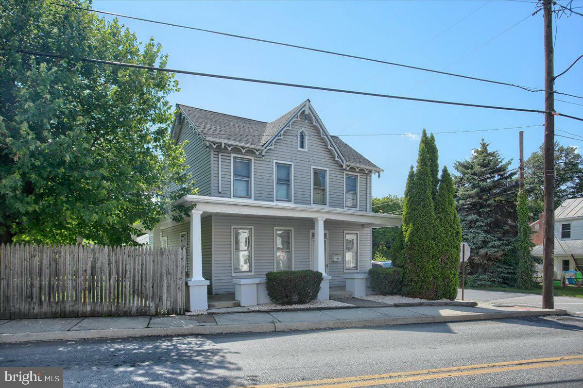 Property Photo:  100 S York Street  PA 17055 