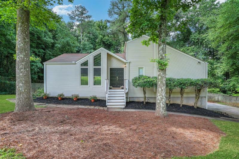 Property Photo: 3024 Alberta Drive GA 30062