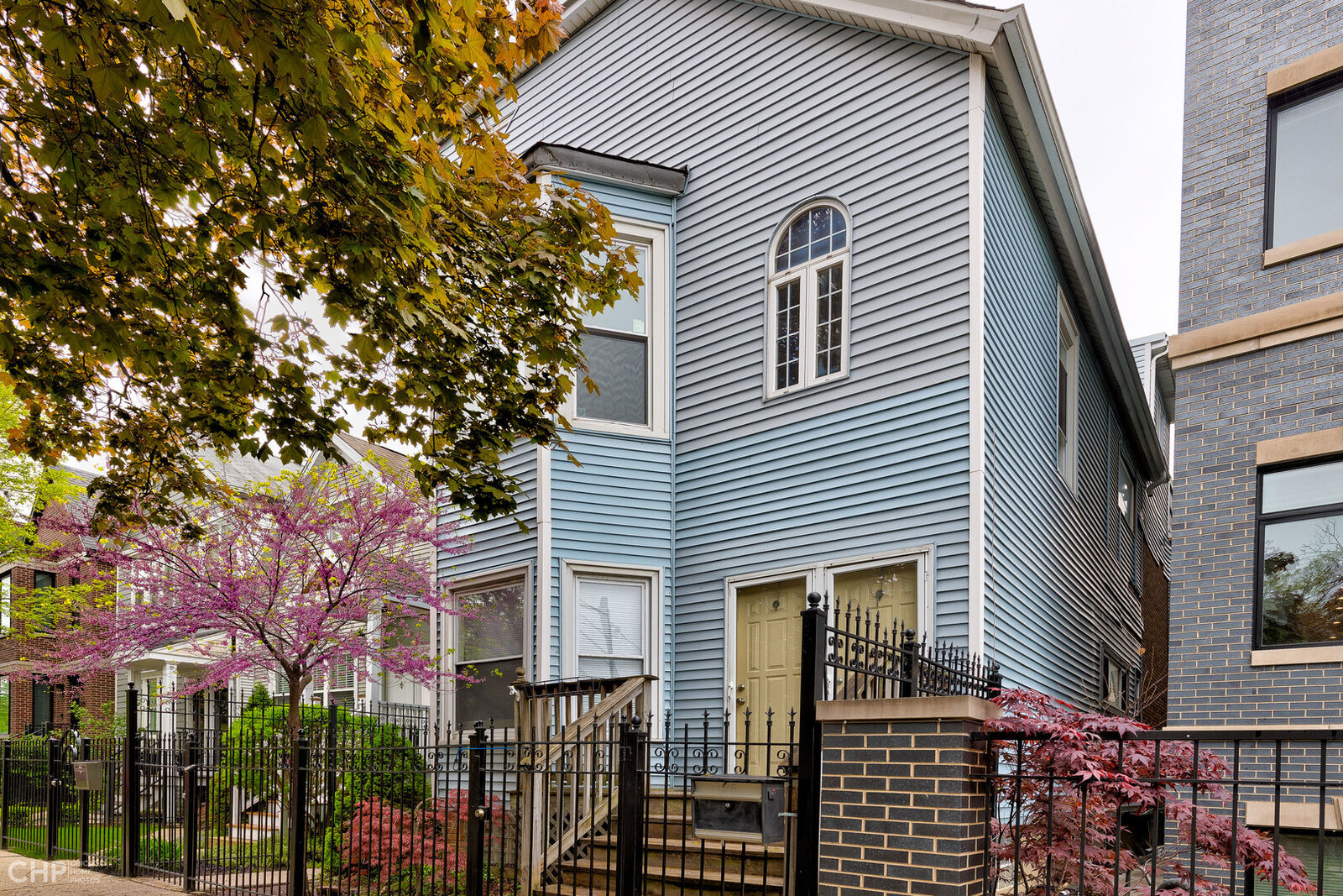 Property Photo:  1728 N Campbell Avenue 2  IL 60647 