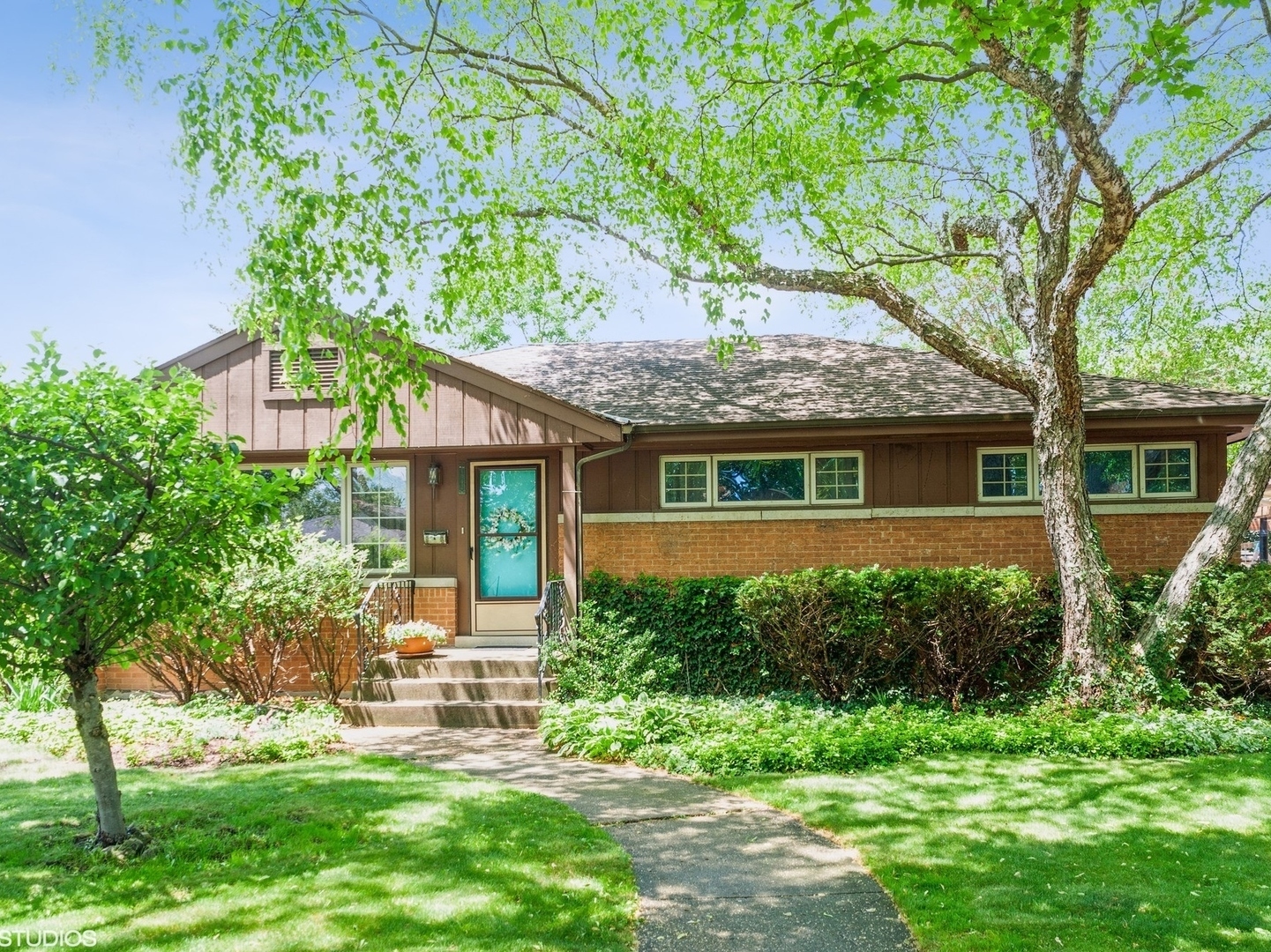 Property Photo:  1042 S Dunton Avenue  IL 60005 