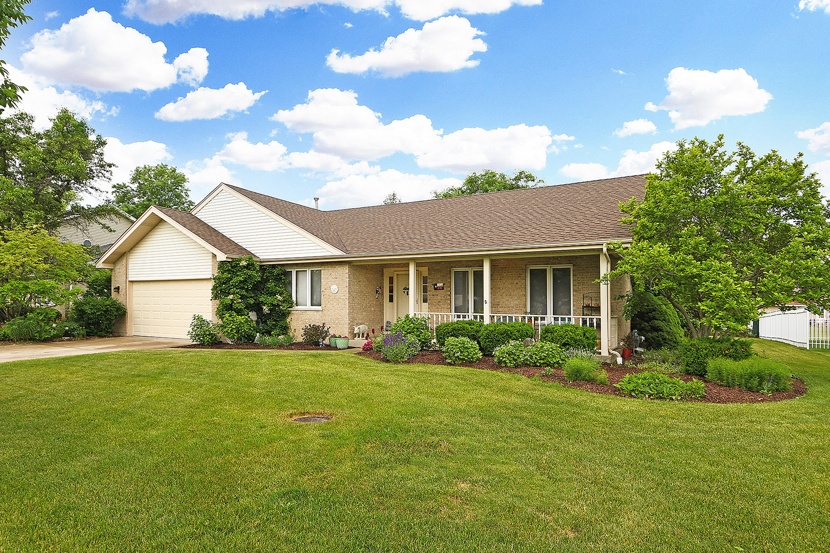 Property Photo: 19542 Everett Lane IL 60448