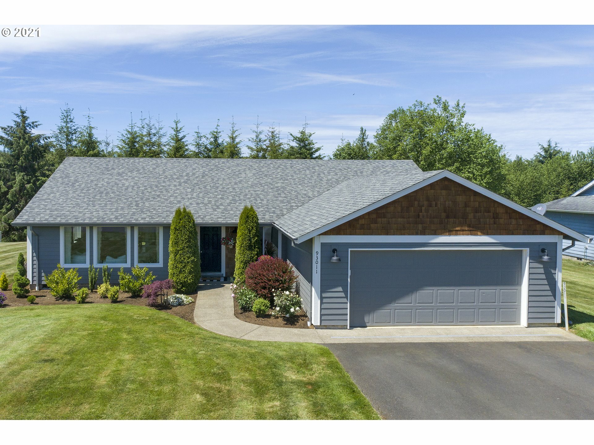 Property Photo: 93011 Amie Loop OR 97103