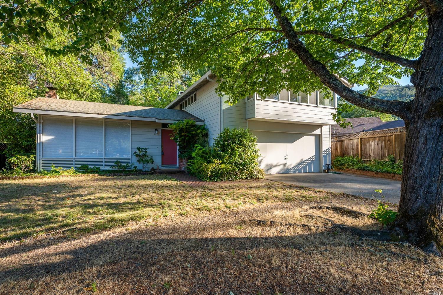 817 Walnut Avenue  Ukiah CA 95482 photo