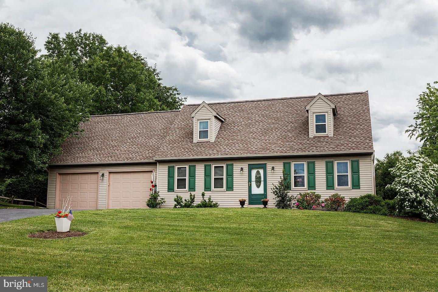 Property Photo:  655 Laurel View Drive  PA 17545 