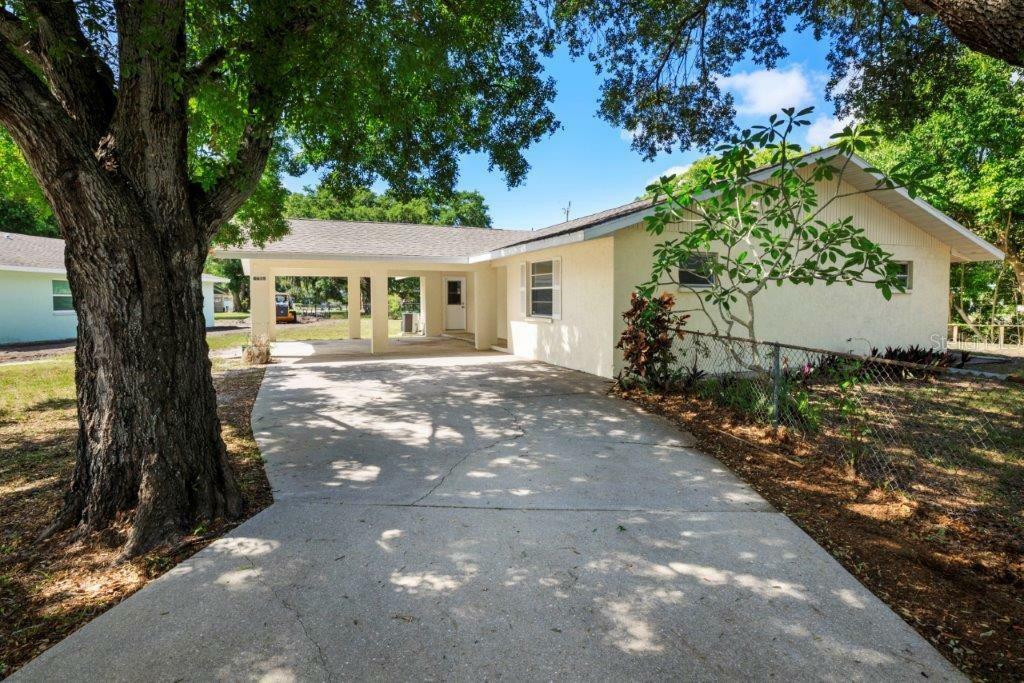 Property Photo:  4615 21st Avenue W  FL 34209 