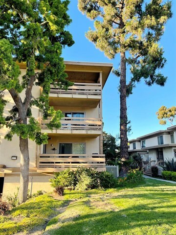 Property Photo:  4082 Valeta St 361  CA 92110 