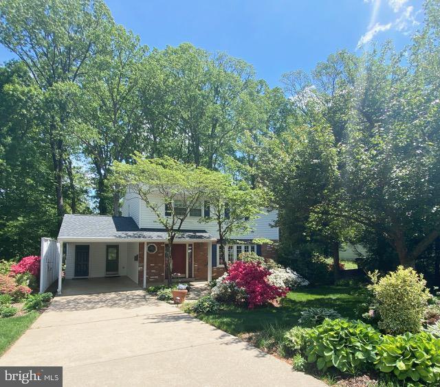 Property Photo: 4425 Rockcrest Drive VA 22032
