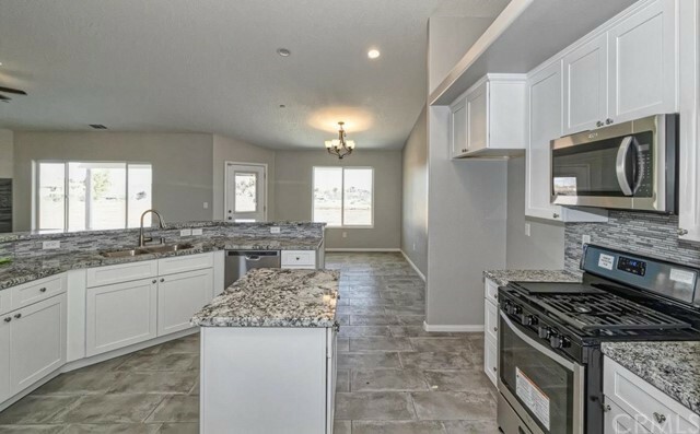 Property Photo:  17150 Ryeland Road  CA 92345 