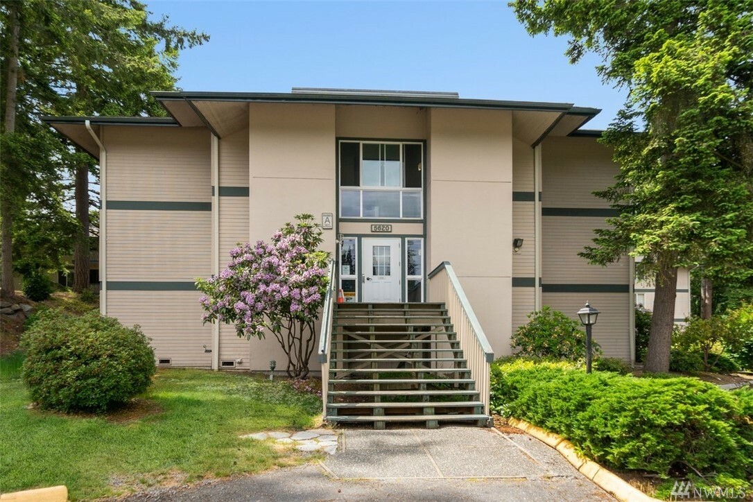 Property Photo:  5620 200th St SW A114  WA 98036 
