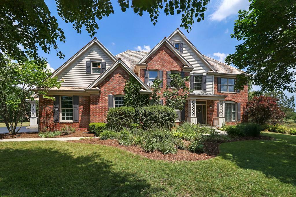 Property Photo:  4 Brookhaven Circle  IL 60010 