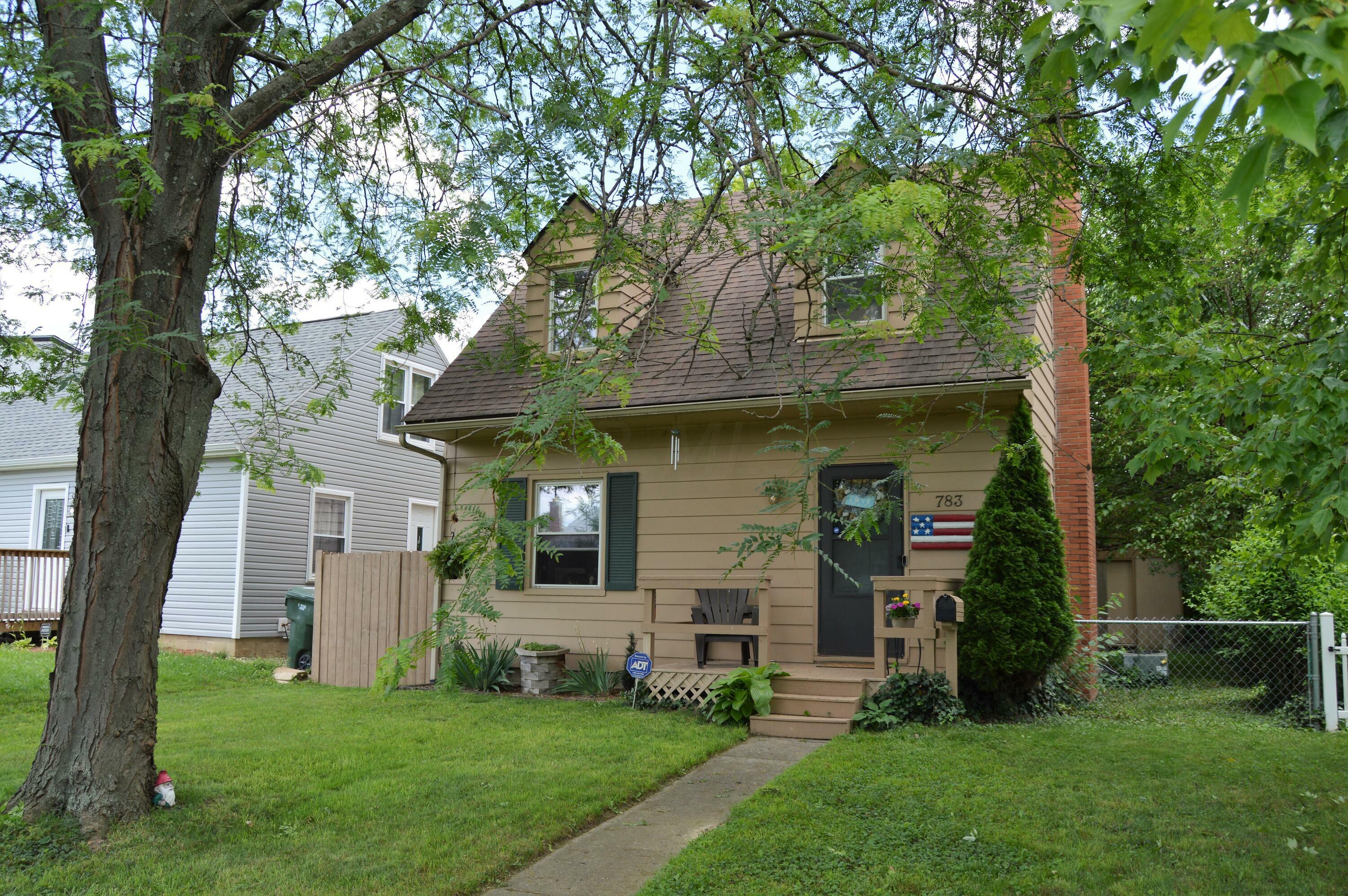 Property Photo: 783 Wiltshire Road OH 43204