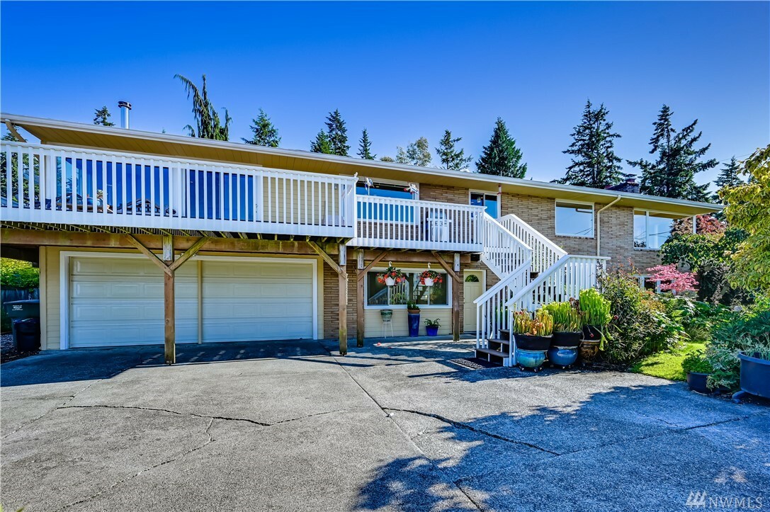Property Photo: 5131 27th Ave W WA 98203