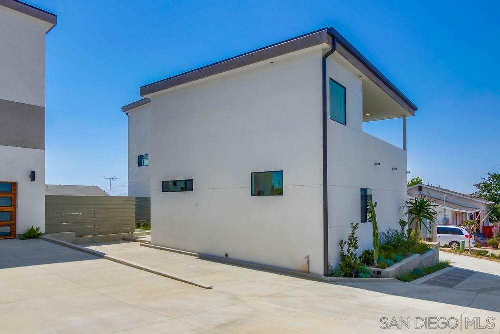 Property Photo:  6711 Zane Court  CA 92111 