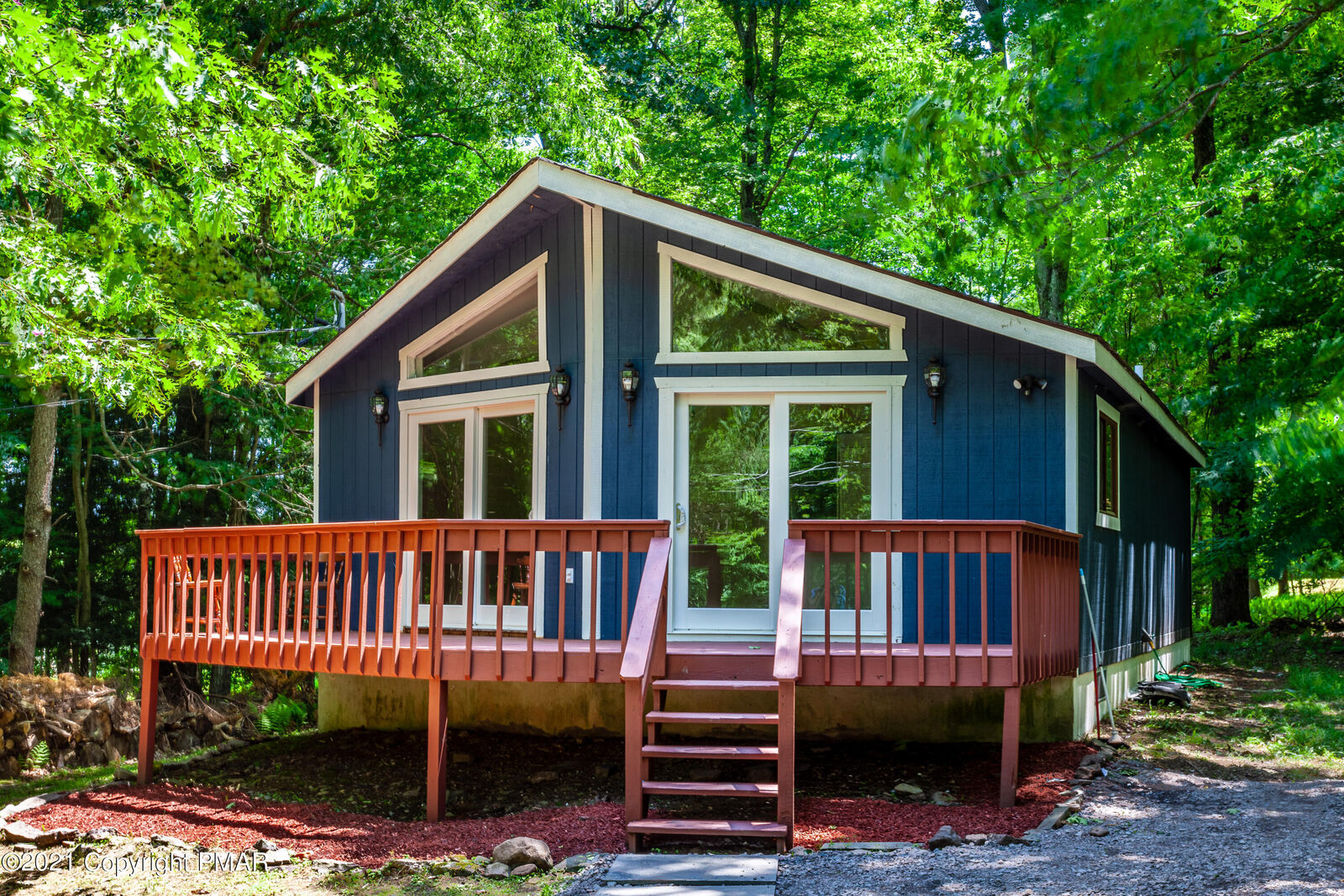 Property Photo: 121 Ski Trail PA 18347