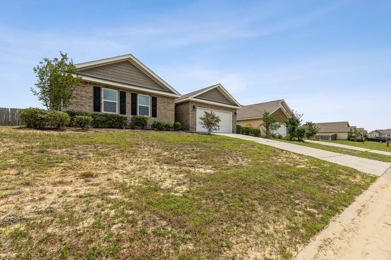 Property Photo:  4907 Kensington Lane  FL 32539 