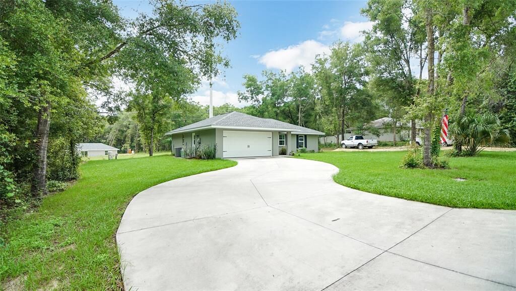 Property Photo: 543 N Rooks Avenue FL 34453
