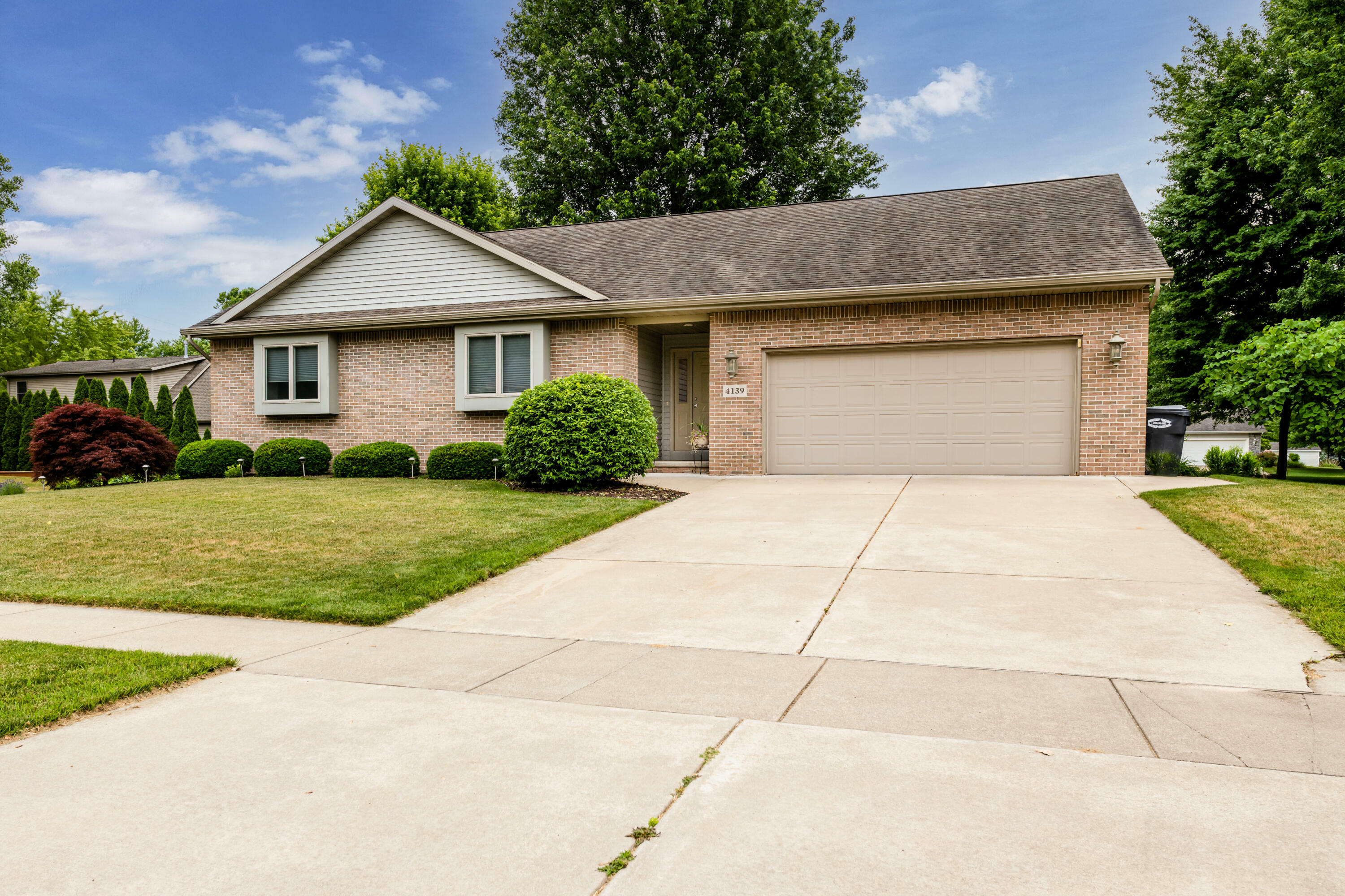 Property Photo:  4139 Grandwood Circle  MI 49085 