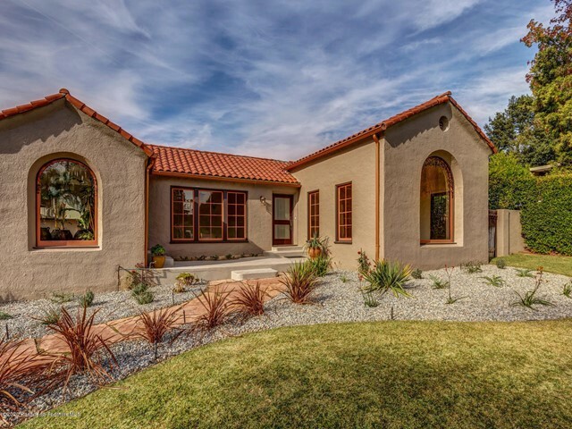 Property Photo: 2107 Minoru Drive CA 91001