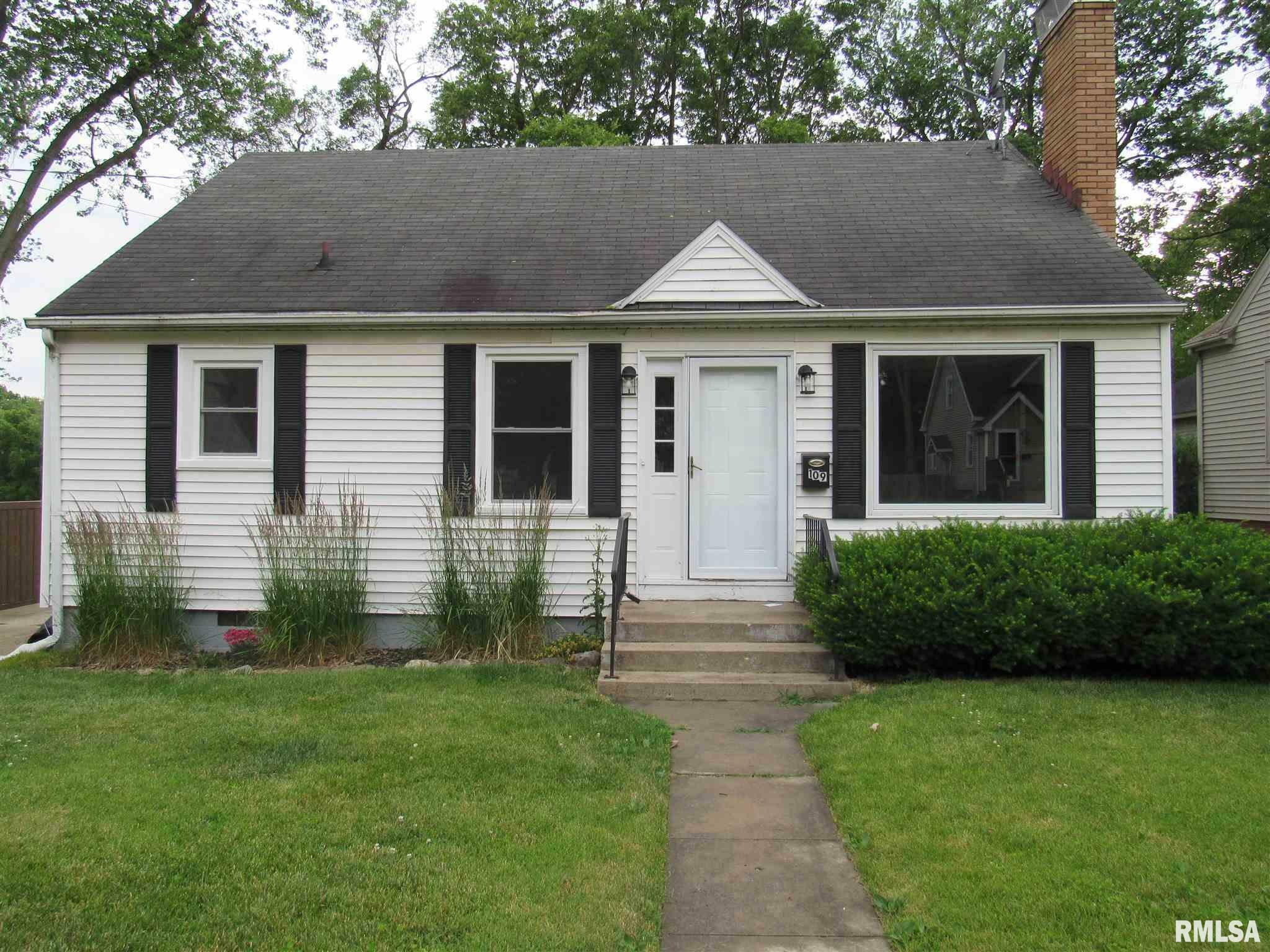 Property Photo: 109 Court IL 61571-9999