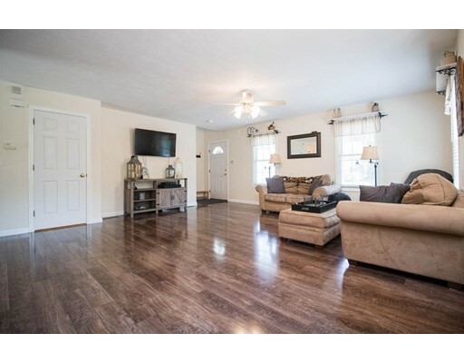 Property Photo: 10 Pineridge Way 10 MA 02346