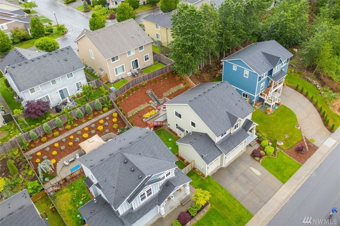 Property Photo: 12107 181st Ave E WA 98391