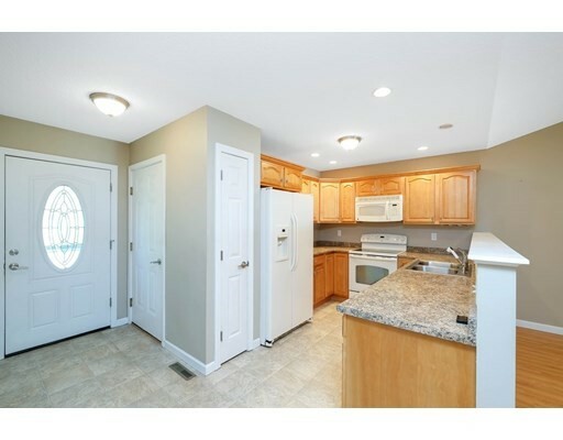 Property Photo: 33 Oakhill Cir 33 MA 01020