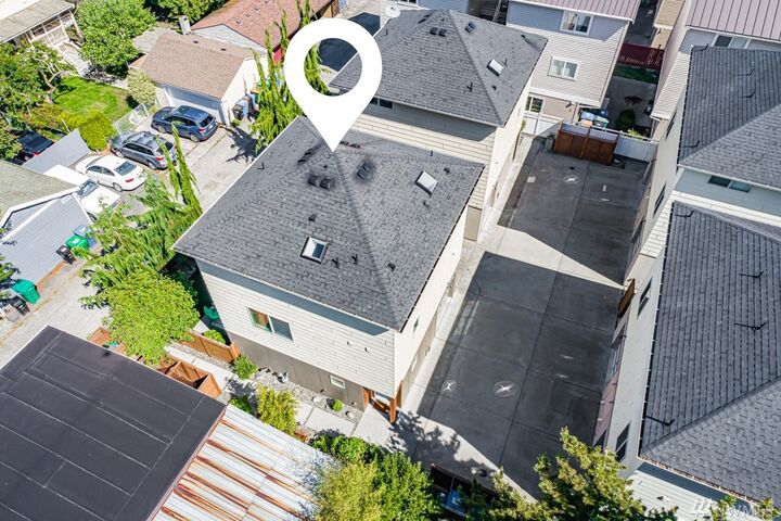 Property Photo:  2449 55th Ave SW  WA 98116 