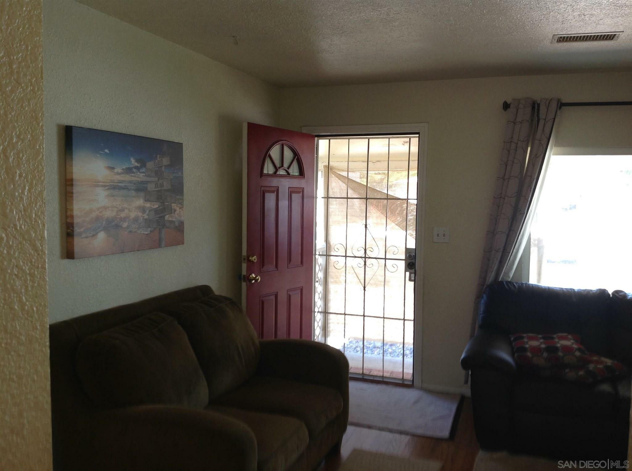 Property Photo:  461 Claydelle Ave  CA 92020 